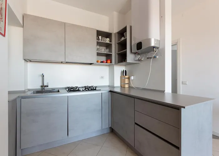 Elegant In Restocco Area Daire